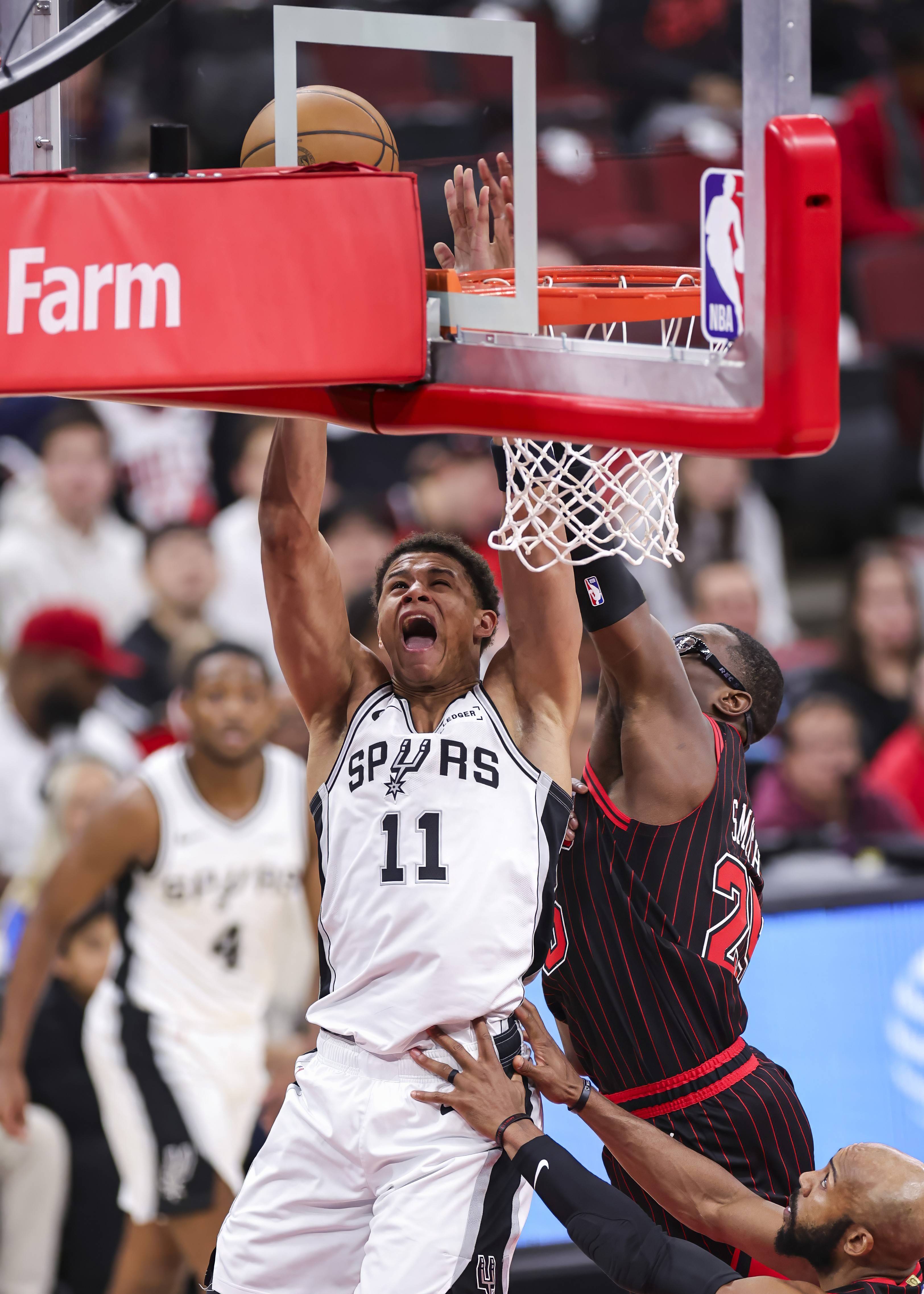 篮网横扫公牛，塔图姆统治全场