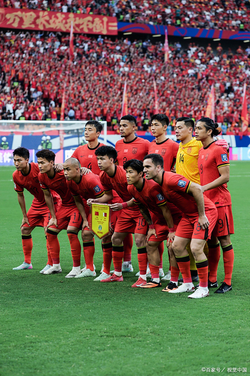 印尼队险胜韩国队，黄鸭组合扛起全队