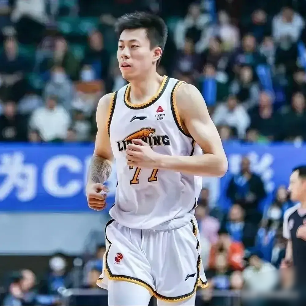 辽宁队险胜火箭,张镇麟惊艳四座 辽宁队险胜火箭,张镇麟惊艳四座