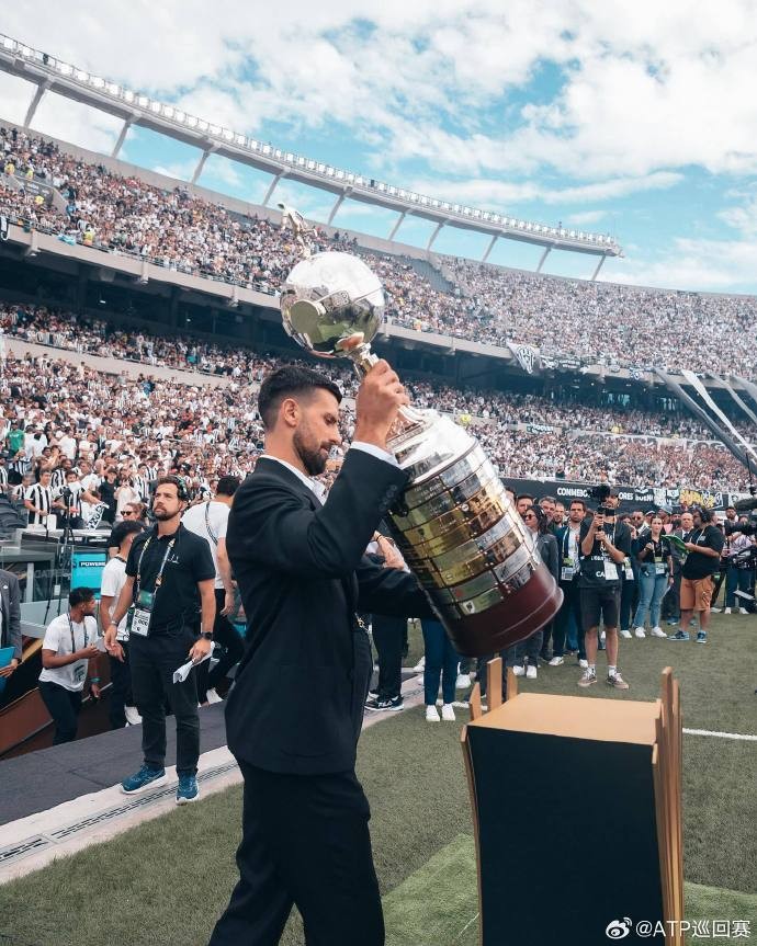 戴维斯杯轻取拉沃尔杯,德约科维奇点燃赛场 戴维斯杯轻取拉沃尔杯,德约科维奇点燃赛场