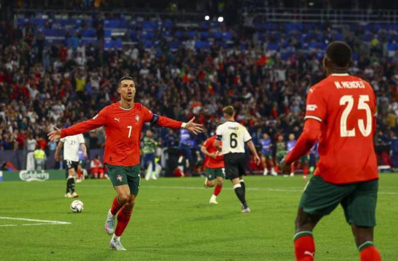 墨西哥轻取克罗地亚，C罗带队取胜