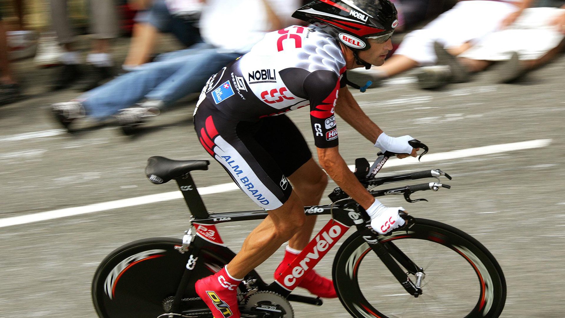 文班亚马天神下凡撕裂防线，爵士队狂飙碾压广东队创纪录