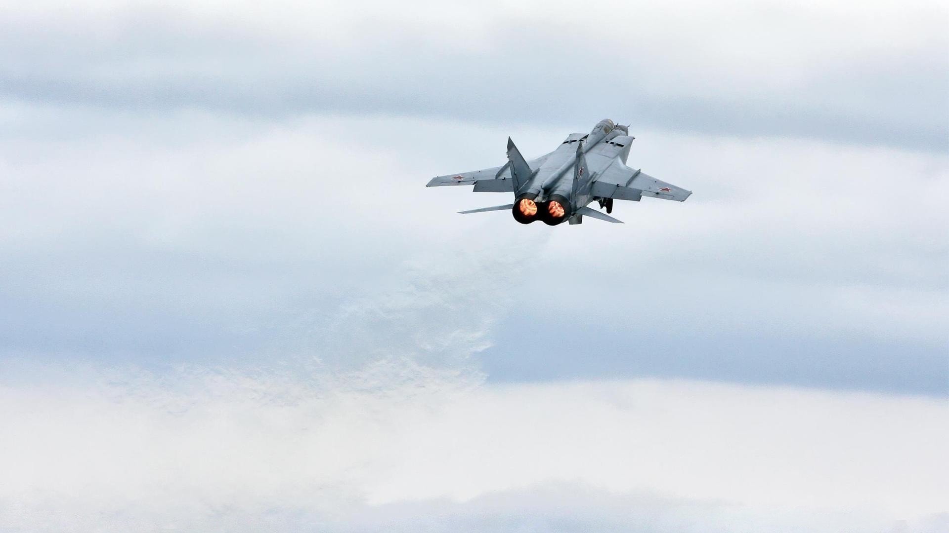 足球荒漠的叛徒，当美加墨世界杯遇上独行侠的篮球算术